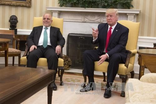 Trump accueille le Premier ministre irakien et affiche sa détermination face à l'EI  - ảnh 1